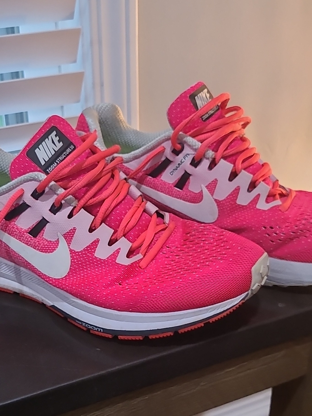 Nike Zoom Structure 20 Women's Running Shoes Cushioned Mesh Pink/Gray Sz 10